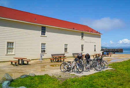 Warming hut at Crissy Field Promenade in San Francisco - SAN FRANCISCO - CALIFORNIA - APRIL 18, 2017のeditorial素材