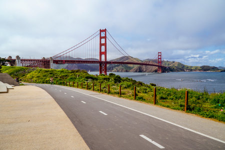 Street view with Golden Gate Bridge in San Francisco - SAN FRANCISCO - CALIFORNIA - APRIL 18, 2017