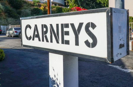 Famous Carneys Chili Burgers at Sunset Blvd - LOS ANGELES - CALIFORNIA - APRIL 20, 2017のeditorial素材