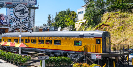 Famous Carneys on Sunset Strip Los Angeles - LOS ANGELES - CALIFORNIA - APRIL 20, 2017のeditorial素材