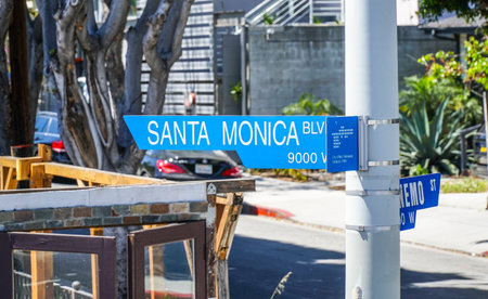 Street sign Santa Monica Blvd in Beverly Hills - LOS ANGELES - CALIFORNIA - APRIL 20, 2017のeditorial素材