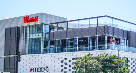 Westfield Beverly Hills Shopping Mall - LOS ANGELES - CALIFORNIA - APRIL 20, 2017のeditorial素材