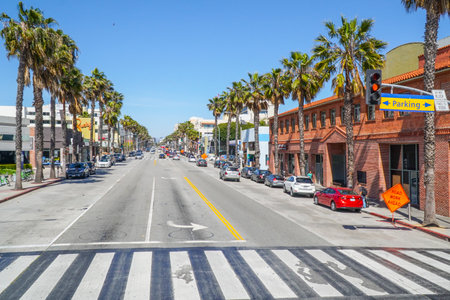 Impressive street canyon in Santa Monica - LOS ANGELES - CALIFORNIA - APRIL 20, 2017のeditorial素材