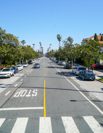 Street view in Santa Monica - LOS ANGELES - CALIFORNIA - APRIL 20, 2017のeditorial素材