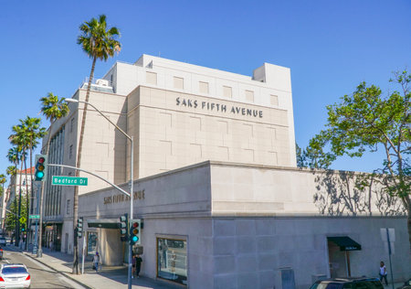 Saks Fifth Avenue in Los Angeles - LOS ANGELES - CALIFORNIA - APRIL 20, 2017のeditorial素材