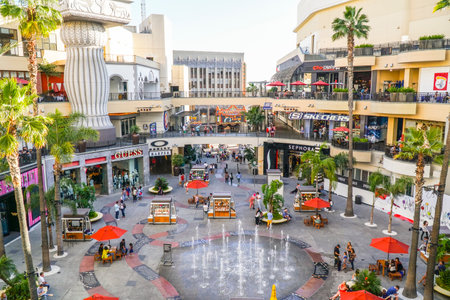 Babylon Court Yard at Hollywood and Highland Center - LOS ANGELES - CALIFORNIAのeditorial素材