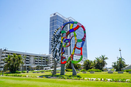 Modern Art sculpture at the Hilton Hotel San Diego - SAN DIEGO - CALIFORNIA - APRIL 21, 2017のeditorial素材