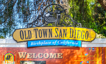 Welcome sign to Old Town San Diego - SAN DIEGO - CALIFORNIA - APRIL 21, 2017のeditorial素材