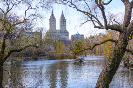 Small lake at New York Central Park - MANHATTAN / NEW YORK - APRIL 2 , 2017のeditorial素材