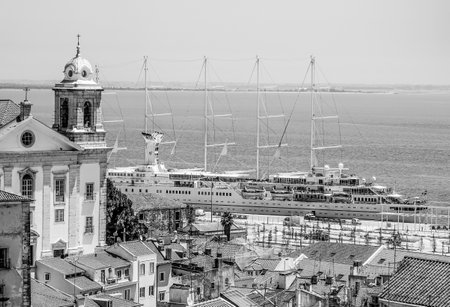 Sightseeing platform on the hill of Alfama Lisbon with a perfect view over the city - LISBON /...