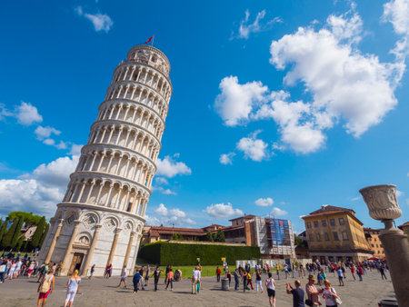 The Leaning Tower of Pisa on a sunny day - PISA / TUSCANY ITALY - SEPTEMBER 13, 2017のeditorial素材