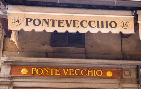Exclusive shops on Ponte Vecchio Bridge in Florence - FLORENCE / ITALY - SEPTEMBER 12, 2017のeditorial素材