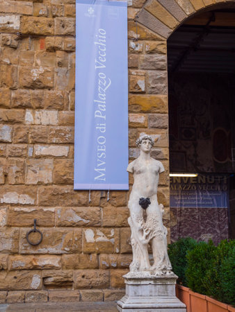 Famous David statue at Palazzo Vecchio in Florence - FLORENCE / ITALY - SEPTEMBER 12, 2017のeditorial素材