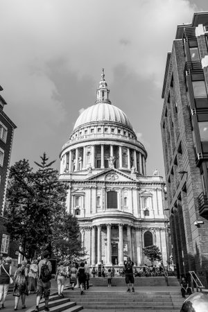 St. Pauls Cathedral in the City of London - LONDON / GREAT BRITAIN - SEPTEMBER 19, 2016のeditorial素材