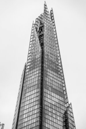 The amazing Shard Tower in London - LONDON / GREAT BRITAIN - SEPTEMBER 19, 2016のeditorial素材