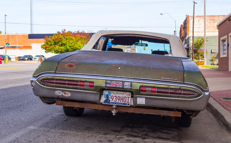 Old rusty Bonneville car in the streets of Oklahoma City - STROUD - OKLAHOMA - OCTOBER 24, 2017のeditorial素材