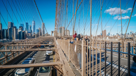 A walk with a view over famous Brooklyn Bridge New York - NEW YORK, USA - DECEMBER 4, 2018のeditorial素材