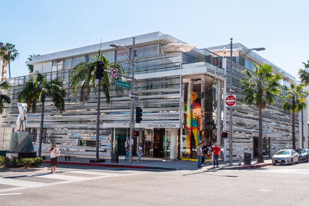 Louis Vuitton store at Rodeo Drive in Beverly Hills - CALIFORNIA, UNITED STATES - MARCH 18, 2019のeditorial素材