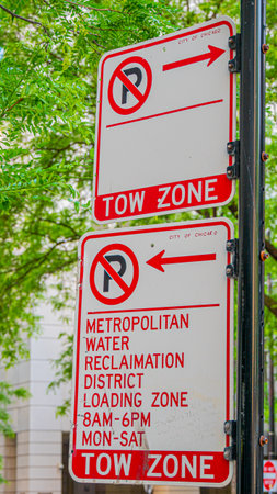 No parking sign in Chicago - CHICAGO, USA - JUNE 12, 2019のeditorial素材