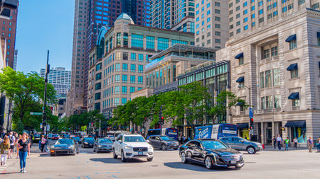 The Magnificent Mile street view in Chicago - CHICAGO, USA - JUNE 12, 2019のeditorial素材