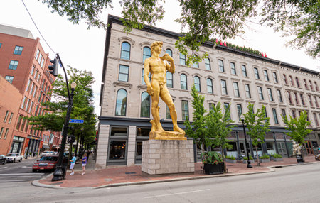 Golden David statue at Fort Nelson Park Louisville - LOUISVILLE. USA - JUNE 14, 2019のeditorial素材