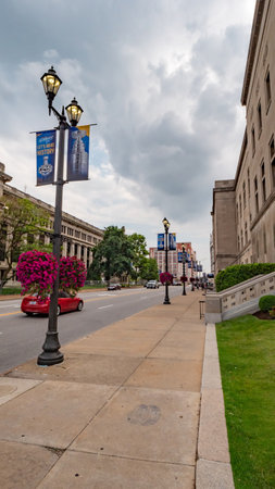 Street view in St Louis - ST. LOUIS, USA - JUNE 19, 2019のeditorial素材