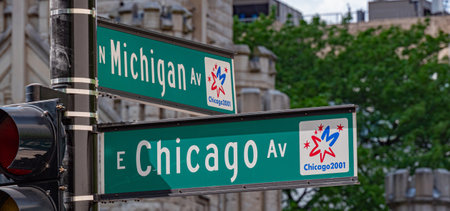 Street sign Chicago Avenue - CHICAGO, USA - JUNE 11, 2019のeditorial素材