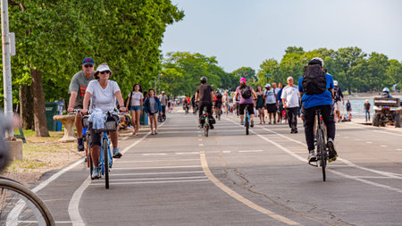 The beach in Chicago on a hot summer day - CHICAGO, USA - JUNE 11, 2019のeditorial素材