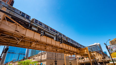 Overground subway tracks in the streets of Chicago - CHICAGO, USA - JUNE 11, 2019のeditorial素材