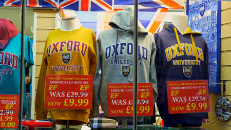 Cityscapes of Oxford in England - OXFORD, ENGLAND - JANUARY 3, 2020