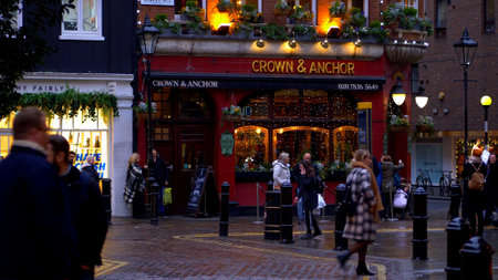 crown and Anchor pub London - LONDON, ENGLAND - DECEMBER 10, 2019のeditorial素材