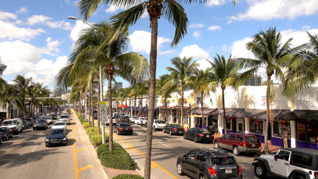 Typical Miami Beach Street view - MIAMI, USA APRIL 10, 2016のeditorial素材