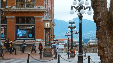 Famous Steam Clock in Vancouver Gastown - VANCOUVER, CANADA - APRIL 11, 2017のeditorial素材