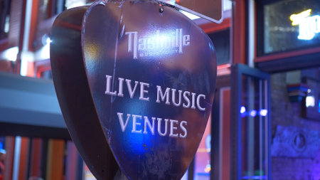 Live Music Venues at Nashville Broadway by night - NASHVILLE, USA - JUNE 17, 2019のeditorial素材