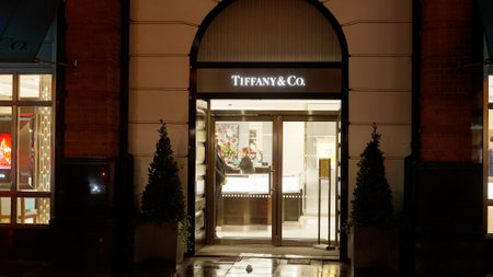 Tiffany Store in London Chelsea - LONDON, UK - DECEMBER 20, 2022のeditorial素材