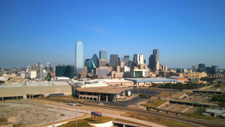 Flight to the city center iof Dallas Texas - DALLAS, UNITED STATES - NOVEMBER 09, 2022のeditorial素材