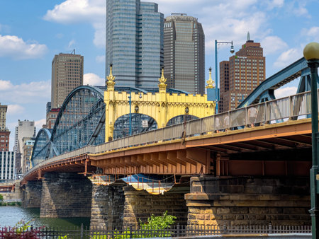 Smithfield St Bridge in Pittsburgh - PITTSBURGH, UNITED STATES - JUNE 05, 2023のeditorial素材