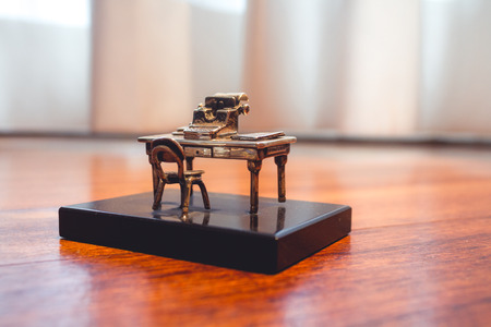 Miniature Old Desk with Typewriter Macroの写真素材