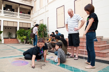 CHIANGMAI THAILAND-MARCH 23 :Chiangmai fest art on the street.These artists are shown on the drawing. on March 23,2012 in Chiangmai,Thailand.のeditorial素材