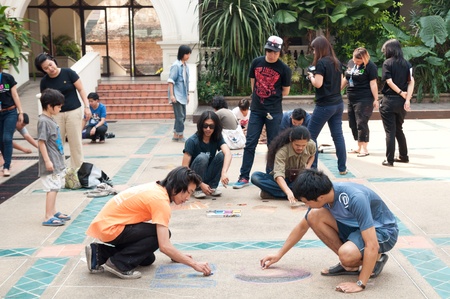 CHIANGMAI THAILAND-MARCH 23 :Chiangmai fest art on the street.These artists are shown on the drawing. on March 23,2012 in Chiangmai,Thailand.のeditorial素材
