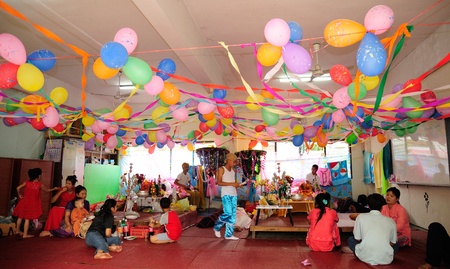 CHIANGMAI THAILAND-APRIL 4: Poi Sang Long ordination.Traditional annual ceremony of Wat Pa Pao Shan. on April 4,2012 in Chiangmai, Thailand.のeditorial素材