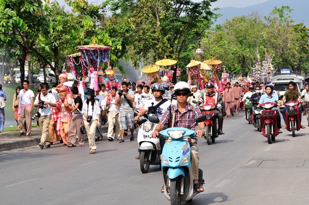 CHIANGMAI THAILAND-APRIL 5: Poi Sang Long ordination.Traditional annual ceremony of Wat Pa Pao Shan. on April 5,2012 in Chiangmai, Thailand.のeditorial素材