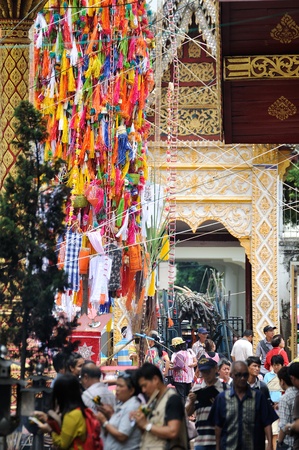 LAMPHUN,THAILAND - SEPT. 29 : Salak Yom tradition,Traditionally done since ancient times to the present. Merit for the deceased ancestors. at Hariphunchai temple on Sept. 29, 2012 in Lamphun,Thailandのeditorial素材
