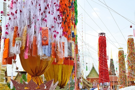 LAMPHUN,THAILAND - SEPT. 29 : Salak Yom tradition,Traditionally done since ancient times to the present. Merit for the deceased ancestors. at Hariphunchai temple on Sept. 29, 2012 in Lamphun,Thailandのeditorial素材