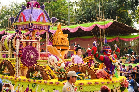 CHIANG MAI,THAILAND-FEB.2 : 37th Anniversary Chiang Mai Flower Festival, Unidentified woman in parade annual Chiang Mai flower festival. on Feb.2, 2013 in Chiang Mai,Thailand.のeditorial素材