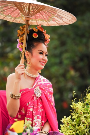 CHIANG MAI,THAILAND-FEB.2 : 37th Anniversary Chiang Mai Flower Festival, Unidentified woman in parade annual Chiang Mai flower festival. on Feb.2, 2013 in Chiang Mai,Thailand.のeditorial素材