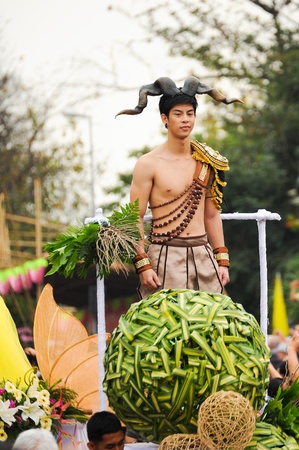 CHIANG MAI,THAILAND-FEB.2 : 37th Anniversary Chiang Mai Flower Festival, Unidentified man in parade annual Chiang Mai flower festival. on Feb.2, 2013 in Chiang Mai,Thailand.のeditorial素材