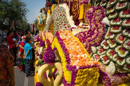 CHIANG MAI,THAILAND-FEB.3 : 37th Anniversary Chiang Mai Flower Festival, People are interested in coming to visit the annual Chiang Mai flower festival. on Feb.3, 2013 in Chiang Mai,Thailand.のeditorial素材