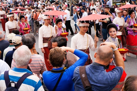 CHIANG MAI,THAILAND-FEB.2 : 37th Anniversary Chiang Mai Flower Festival, Unidentified men and women in parade annual Chiang Mai flower festival. on Feb.2, 2013 in Chiang Mai,Thailand.のeditorial素材