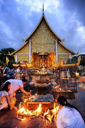 CHIANG MAI THAILAND-JUNE 5 : Inthakhin traditional Offerings of flowers.Thai offering flowers attended a ceremony to worship the city pillar at Wat Chedi Luang.on June 5,2013 in Chiangmai Thailandのeditorial素材